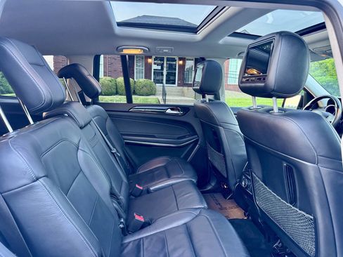 Used 2018 Mercedes-Benz GLS 550 4MATIC image 23