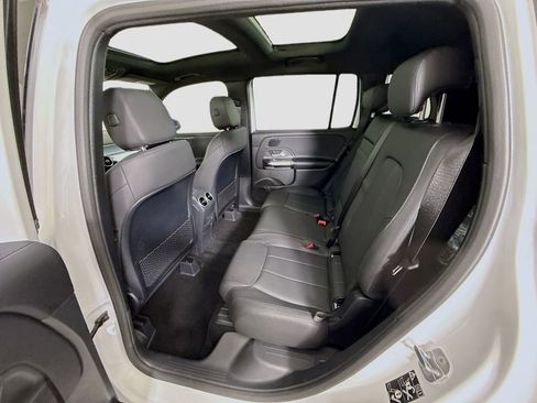 New 2026 Mercedes-Benz GLB 250 image 22