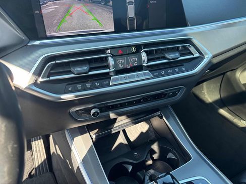 Used 2019 BMW X5 xDrive40i w/ Premium Package 2 image 18