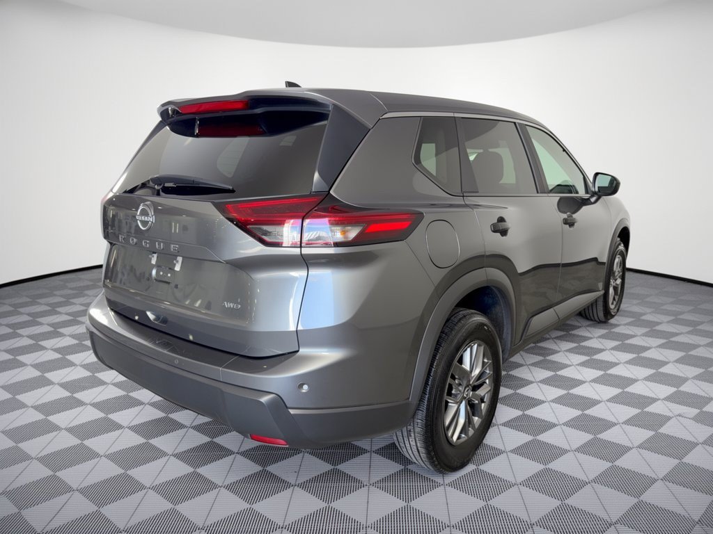 Used 2024 Nissan Rogue S AWD/4WD image 9