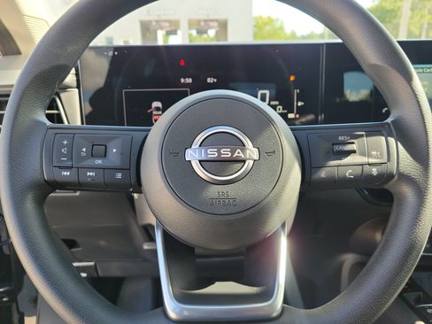 Certified 2025 Nissan Kicks SV FWD image 21