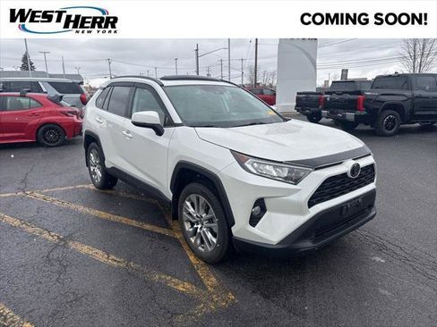 Certified 2021 Toyota RAV4 XLE Premium image 1