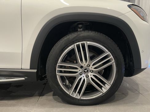 Used 2022 Mercedes-Benz GLS 450 4MATIC image 11