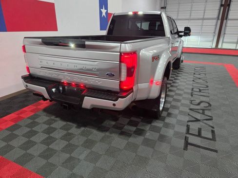 Used 2017 Ford F450 Platinum image 25