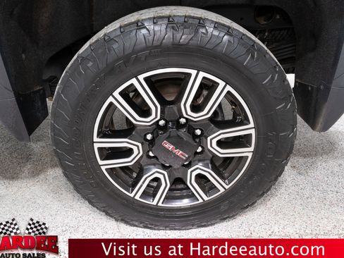 Used 2022 GMC Sierra 2500 AT4 w/ AT4 Preferred Package image 10