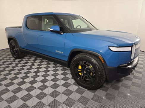 Used 2022 Rivian R1T Adventure image 7