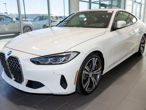 Used 2021 BMW 430i xDrive Coupe w/ Premium Package image 3