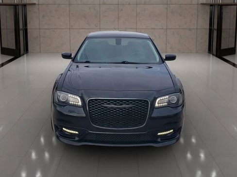 Used 2020 Chrysler 300 Touring L w/ Quick Order Package 2EF image 6