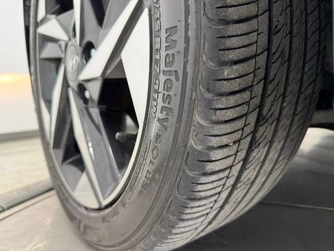 Used 2023 Hyundai Elantra SEL w/ Convenience Package image 11