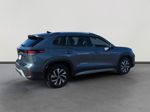 Certified 2025 Volkswagen Tiguan S image 5