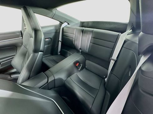 Certified 2025 Porsche 911 Carrera RWD image 23