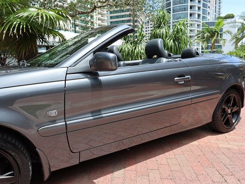 Used 2004 Volvo C70 HT FWD image 22