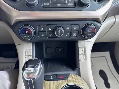 Used 2019 GMC Acadia Denali AWD/4WD image 36