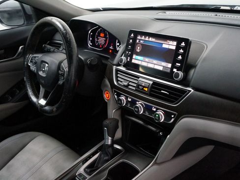 Used 2018 Honda Accord EX image 34