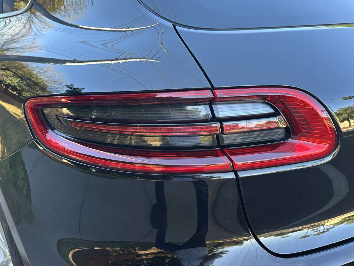 Used 2018 Porsche Macan AWD/4WD image 58