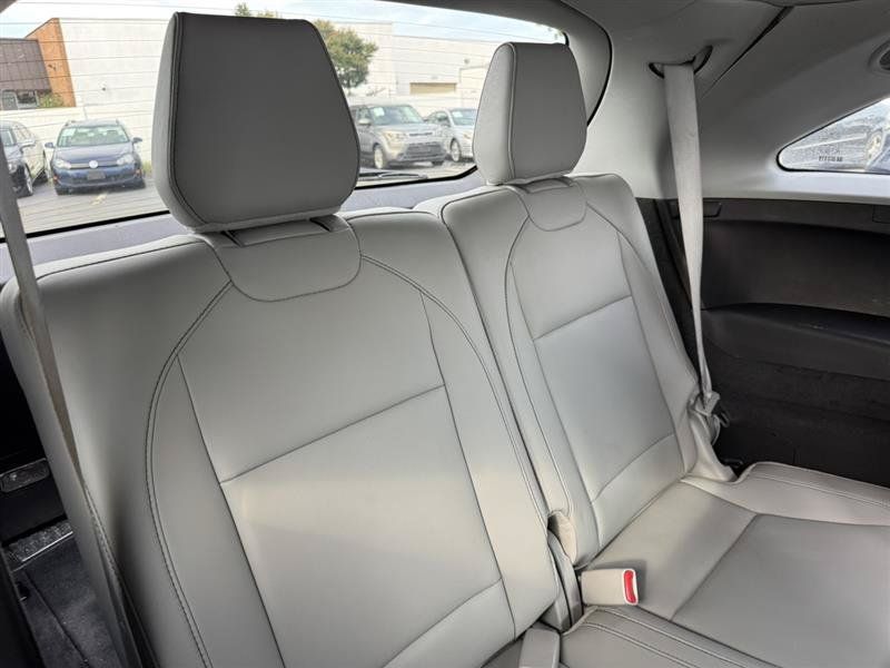 Used 2017 Acura MDX w/ Advance Package AWD/4WD image 12