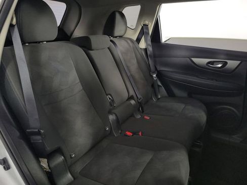 Used 2016 Nissan Rogue S FWD image 16