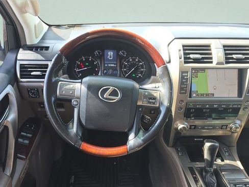 Used 2016 Lexus GX 460 w/ Premium Package AWD/4WD image 15
