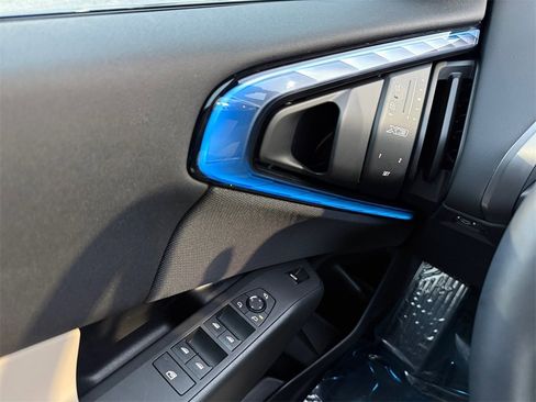 Used 2025 BMW X3 xDrive30i w/ M Sport Package image 28