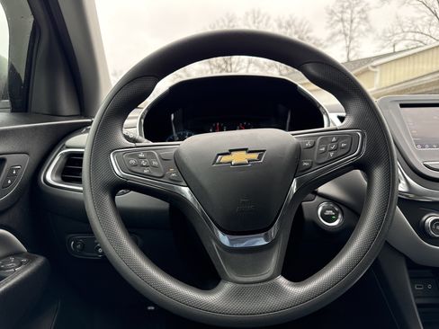 Used 2021 Chevrolet Equinox LS image 26