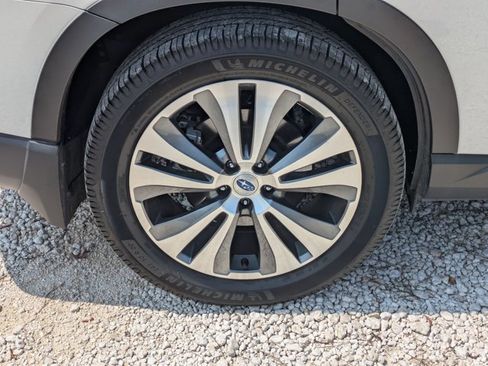 Used 2019 Subaru Ascent Touring image 7