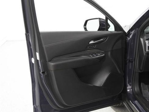 Certified 2025 Cadillac XT4 Premium Luxury image 4