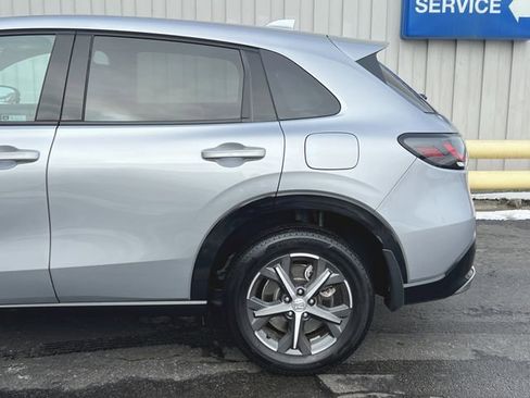 Used 2023 Honda HR-V EX-L image 16
