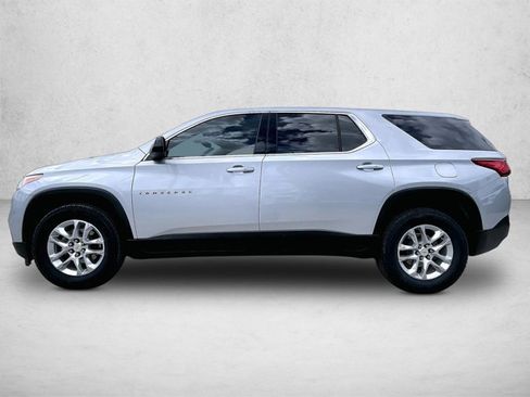 Used 2021 Chevrolet Traverse LS image 6