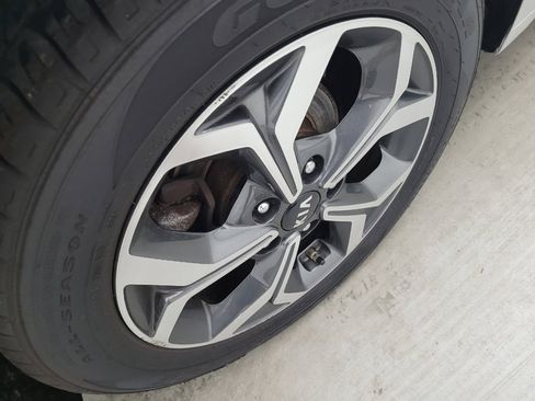 Used 2021 Kia Forte LXS FWD image 31