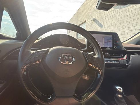 Used 2019 Toyota C-HR Limited FWD image 20