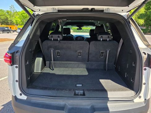 Certified 2023 Chevrolet Traverse LT FWD image 36