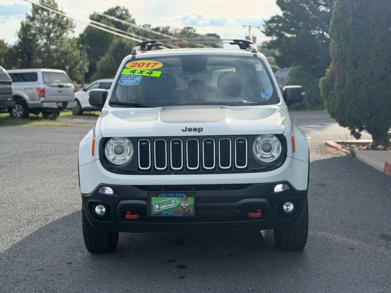 Used 2017 Jeep Renegade Trailhawk AWD/4WD image 3