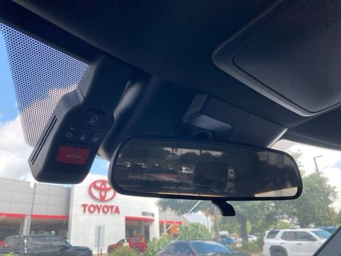Certified 2025 Toyota Tundra SR5 AWD/4WD image 25