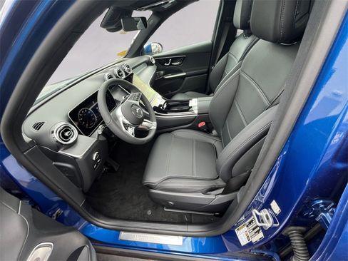 New 2025 Mercedes-Benz GLC 300 4MATIC image 6