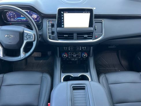 Used 2024 Chevrolet Tahoe Z71 w/ Z71 Off-Road Package AWD/4WD image 13