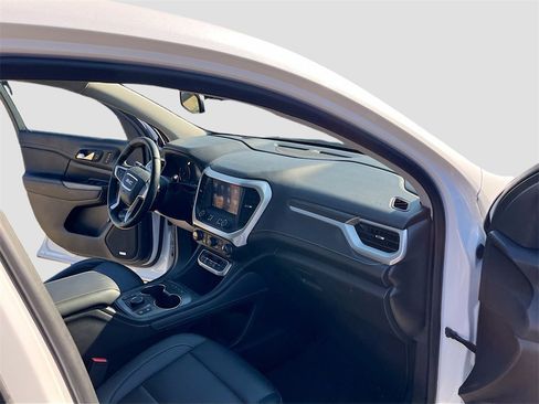 Used 2023 GMC Acadia SLT w/ Elevation Edition image 30