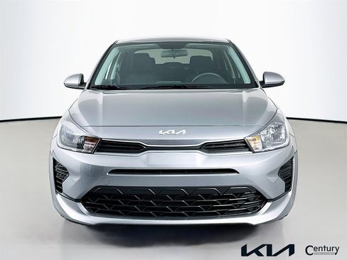Used 2023 Kia Rio S image 2