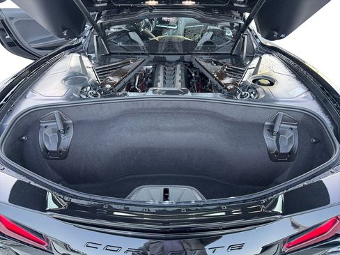 Used 2021 Chevrolet Corvette Stingray Preferred Cpe w/ Z51 Performance Package image 9