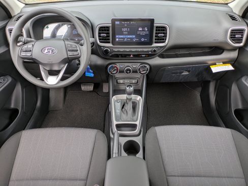 New 2026 Hyundai Venue SE FWD image 13