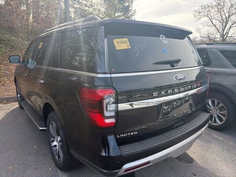 Used 2022 Ford Expedition Limited image 24