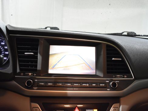 Used 2018 Hyundai Elantra SEL image 21