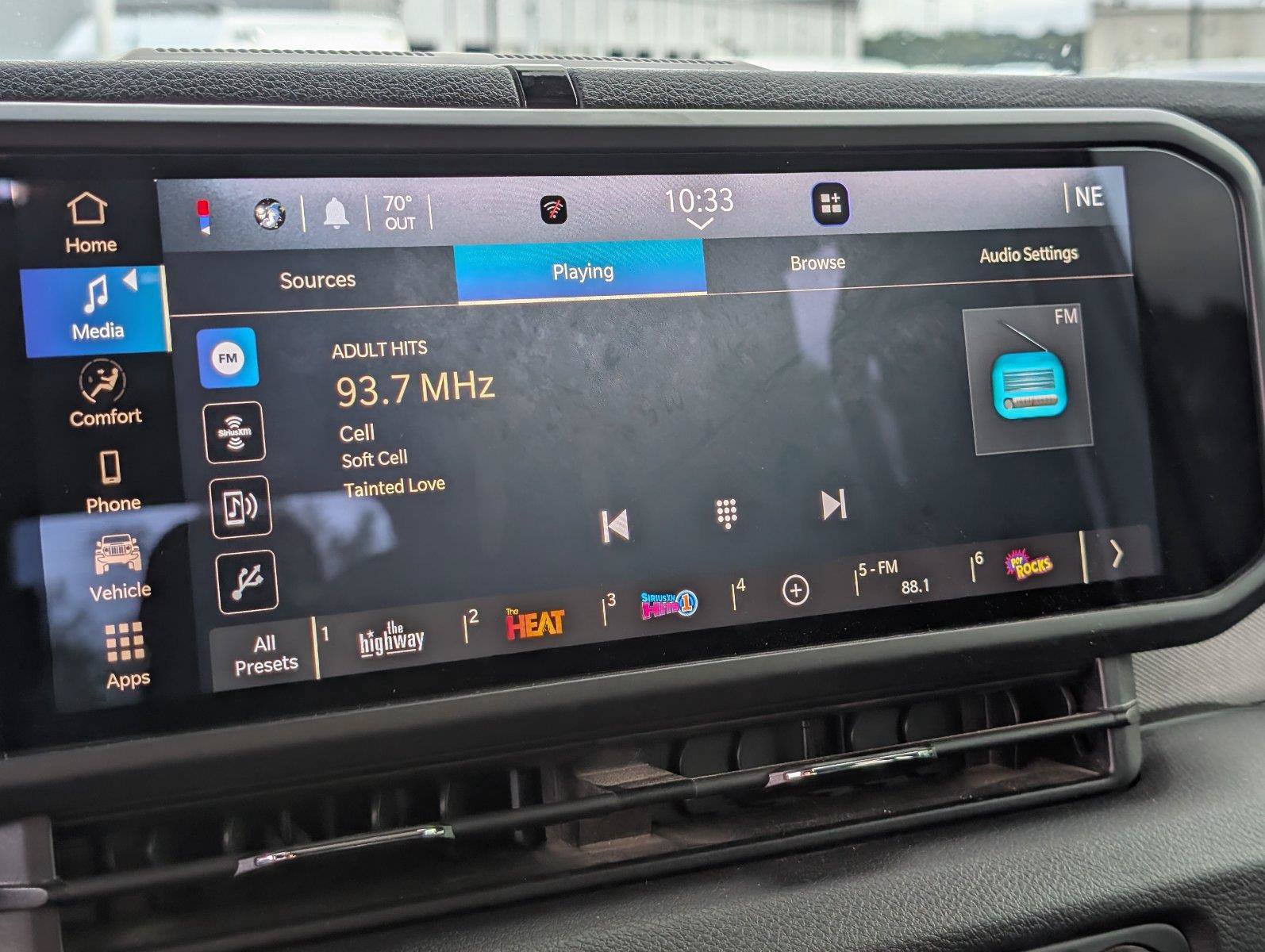 Used 2025 Jeep Gladiator Sport AWD/4WD image 19