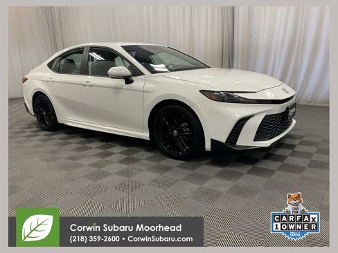 Used 2025 Toyota Camry XSE AWD/4WD image 1