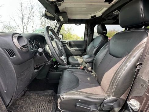 Used 2016 Jeep Wrangler Sport image 25