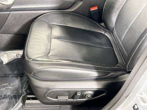 Used 2023 Jeep Grand Cherokee Limited image 19