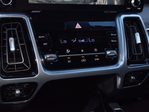 Used 2023 Kia Sorento SX Prestige image 31