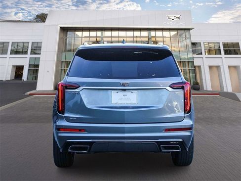 Used 2023 Cadillac XT6 Premium Luxury image 5