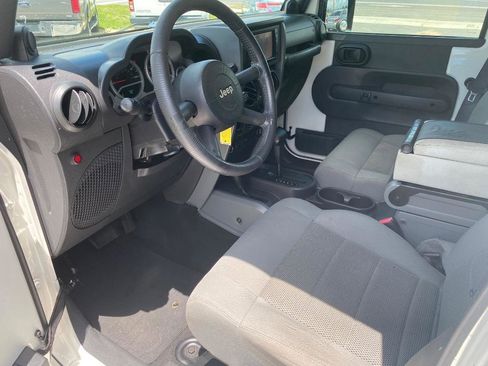 Used 2008 Jeep Wrangler Unlimited Rubicon w/ PWR Convenience Group AWD/4WD image 13