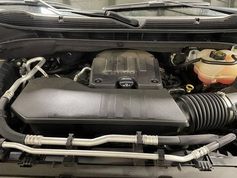 Used 2022 Chevrolet Silverado 1500 Custom Trail Boss AWD/4WD image 23