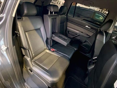 Used 2023 Volkswagen Atlas SE image 18